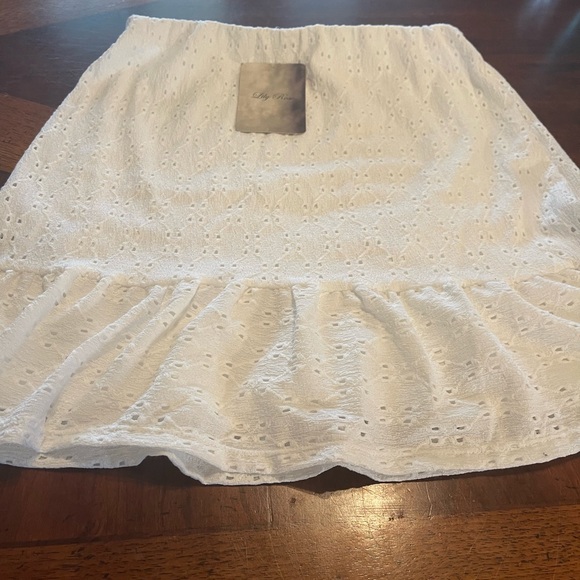 White eyelet skirt NWT size L - Picture 4 of 10